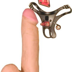 Vac-U-Lock Cyberskin dildo 20 cm med stringtrosa i läderlook och fastsättningsmedel