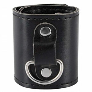 Ball Stretcher D-Ring testikelmanschett i läderimitation med metallspänne