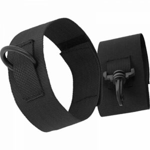 Par nylon vristfängsel med kardborreknäppning och kopplare för bondage