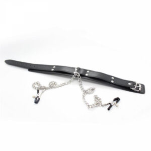 Läderimitations-halsband Neck Nipple Chain med två kedjor och justerbara bröstvårtsklämmor