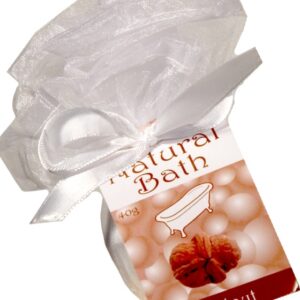 Doftande badbomb Walnut i genomskinligt tyg med rosa sidenrosett