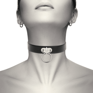 Justerbar choker-halsband med O-ring och robust metallring