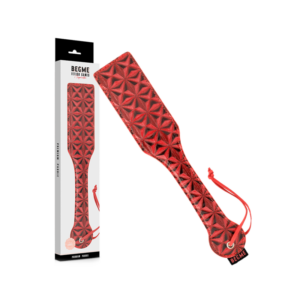 BegMe Red Edition paddel i veganskt läder med metalldetaljer