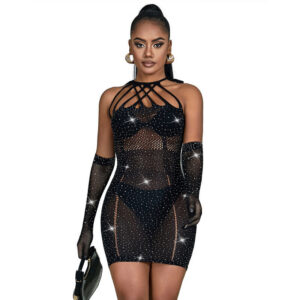 Svart fishnet dress med strassdetaljer och halterneck-design i One-Size