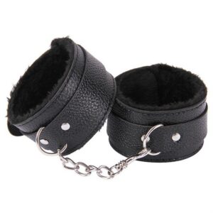 Mjuka handbojor med fluff-klädd insida för behaglig bondage